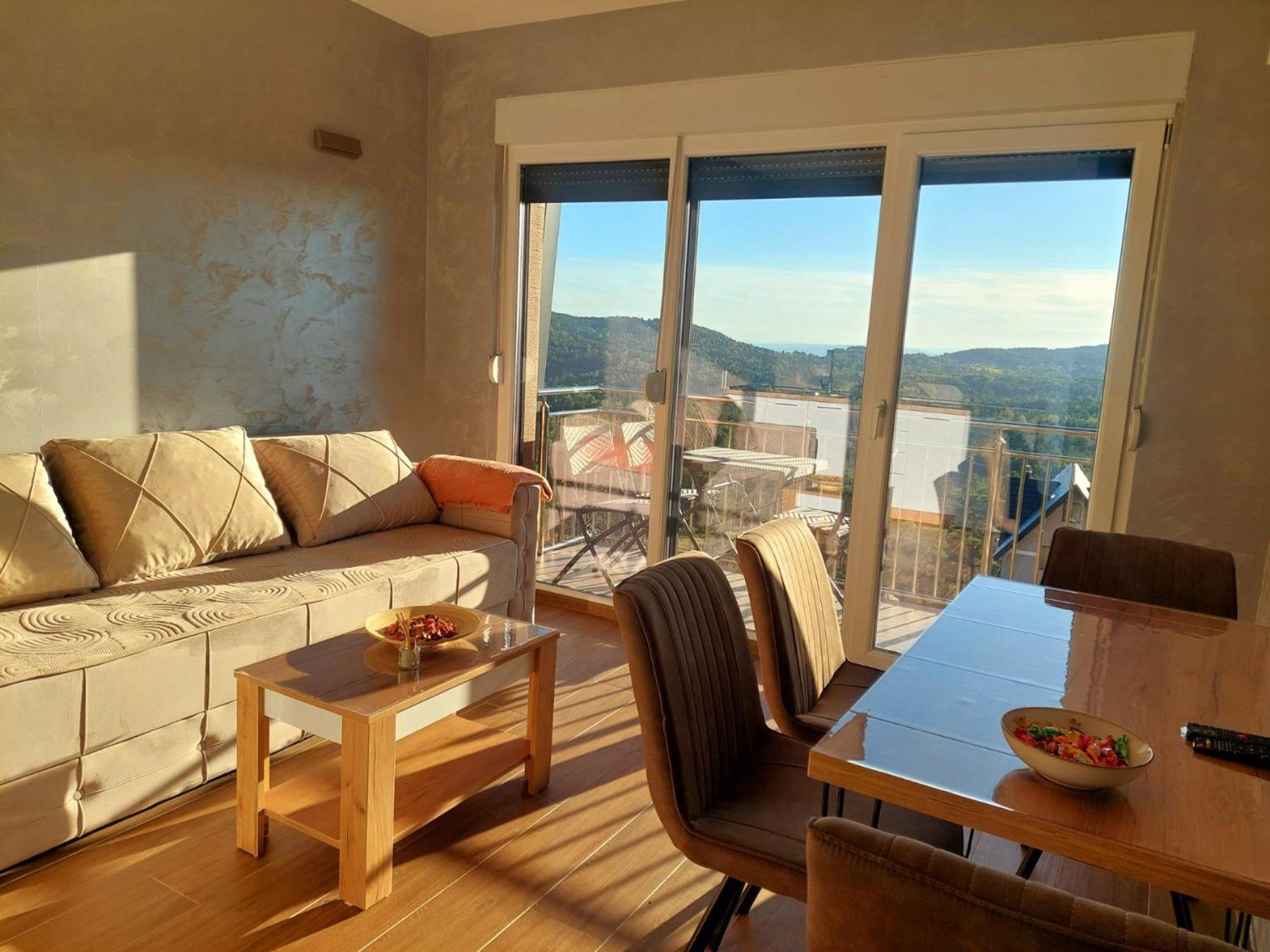 Apartment Divci Tron 10 *